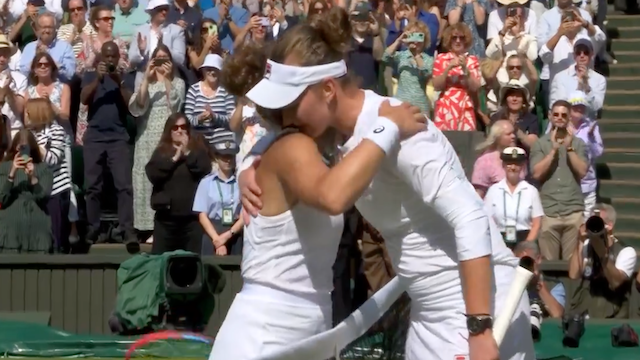 Barbora Krejčíková defeats Jasmine Paolini. in 2024 Wimbledon Finals 